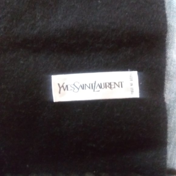 Yves saint laurant scarf - Picture 1 of 2